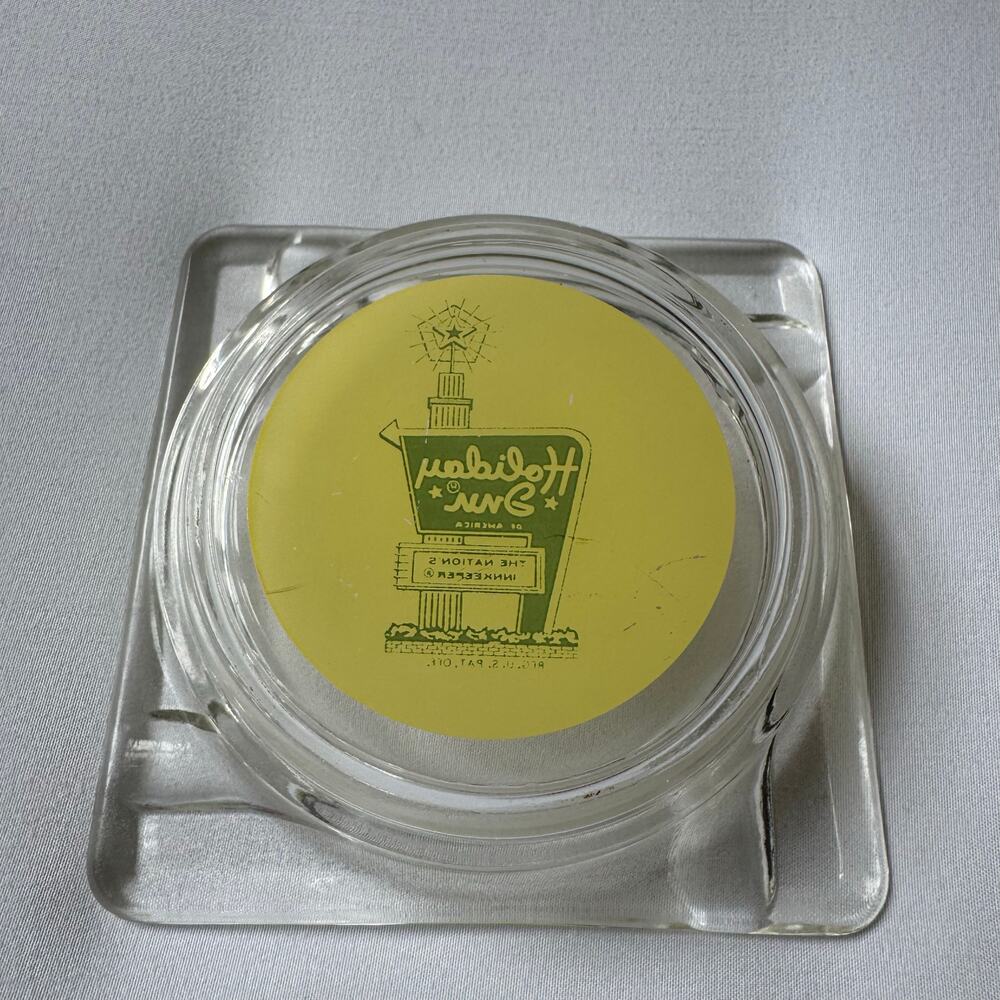 Vintage Holiday Inn Glass Ashtray 4.25” Square Nation’s Innkeeper Collectible - Picture 4 of 6